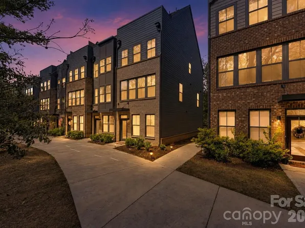 336 Twinflower Ln, Charlotte, NC 28205