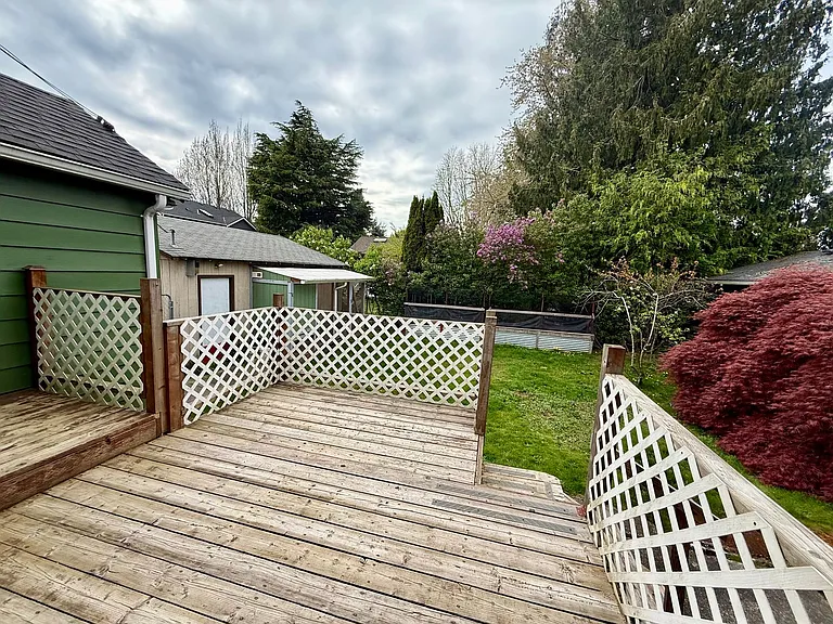 3239 39th Ave SW — Photo 28