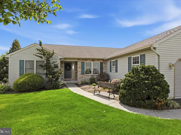 3640 Falcon Ct, Mountville, PA 17554