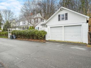 28 Spring St, Ansonia, CT 06401