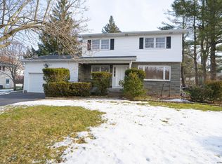 6 Hollow Rd, Newtonville, NY 12110