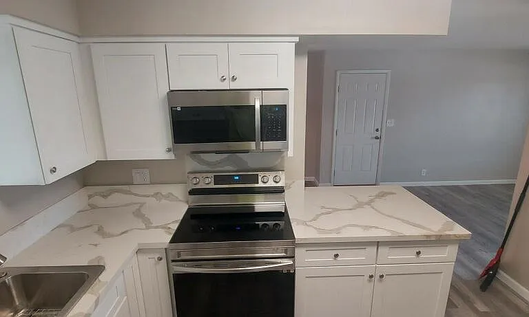 5421 E Dallas St — Photo 5