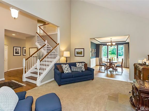 4th image of 2213 SE Bandera Ct