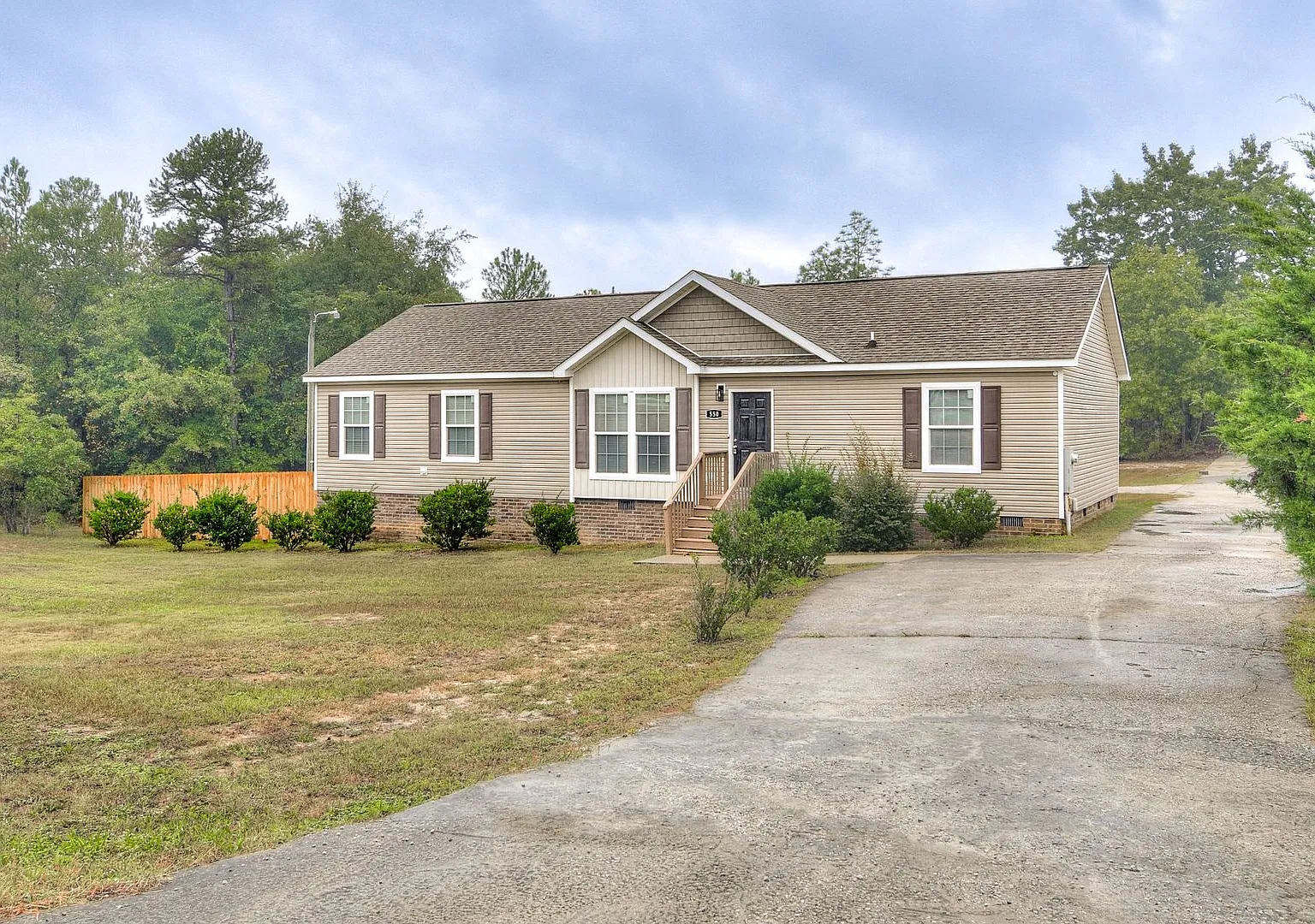 3 Bedroom 2 Bathroom Home in North Augusta — Photo 1