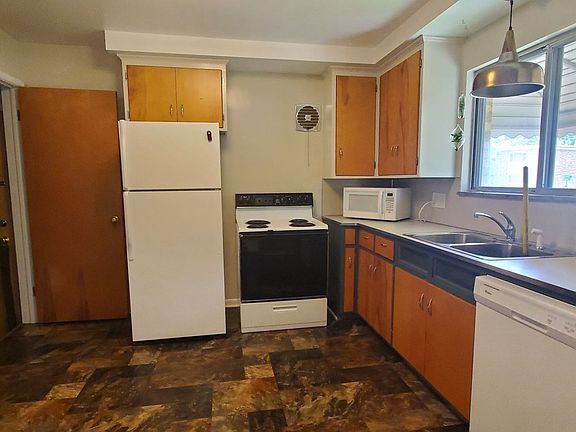 4th image of 951 Arbordale St #953