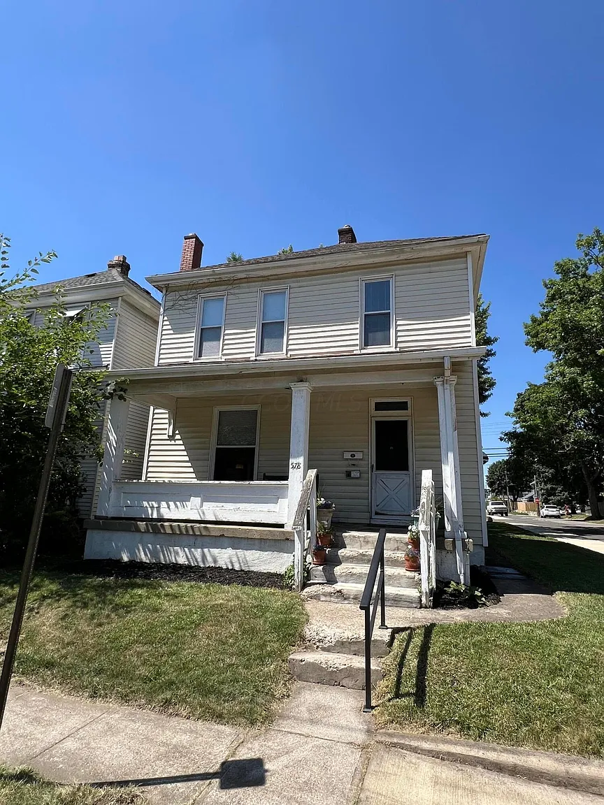 578 Southwood Ave photo 1