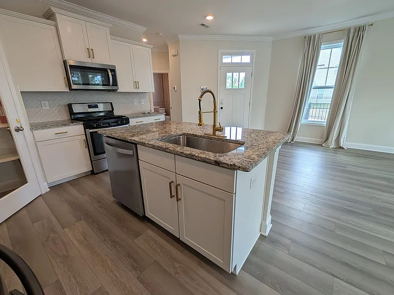 634 Cypress Glen Ln — Photo 2