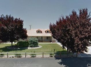 13786 Cree Rd, Apple Valley, CA 92307