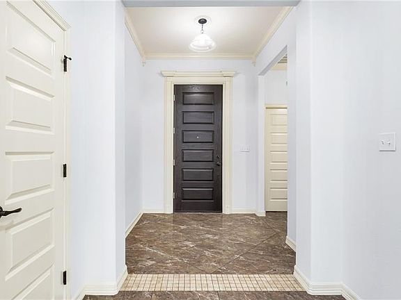 3rd image of 220 Los Laureles Dr