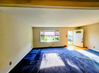 10 Lincoln Pl, Whitehall, PA 18052