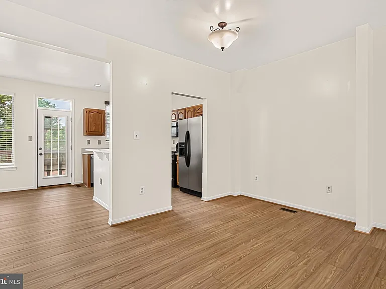 14637 Stream Pond Dr — Photo 11