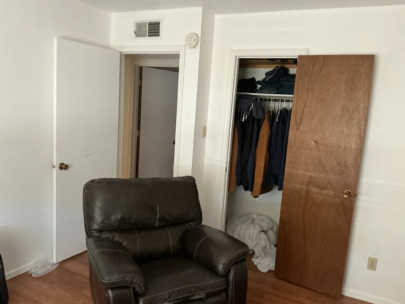3 bed, 1385 sqft, $1,900 — Photo 4