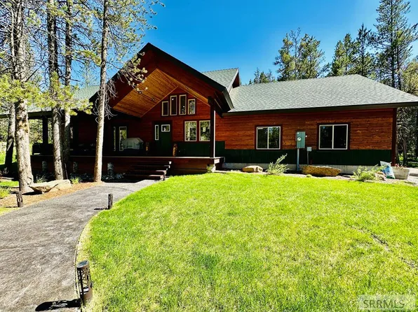 3494 Evergreen Ln, Island Park, ID 83429