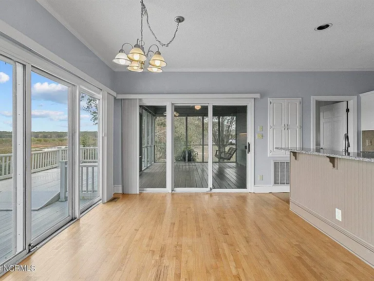 867 Castleberry Ct — Photo 29