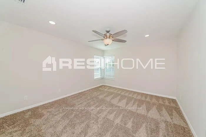 6405 64th Dr E — Photo 7