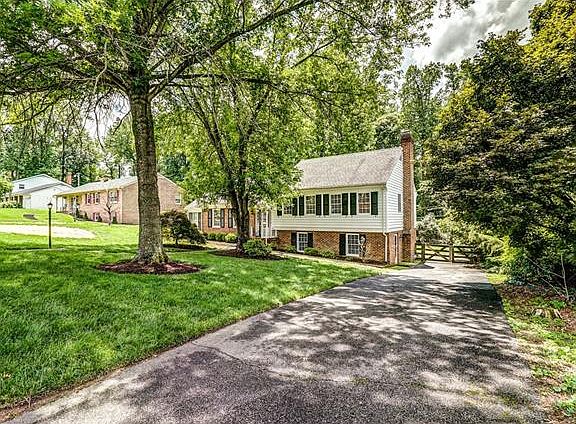 2nd image of 8108 Cavendish Ln