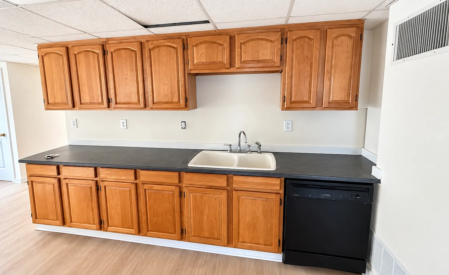 2 bed, $2,500 — Photo 1