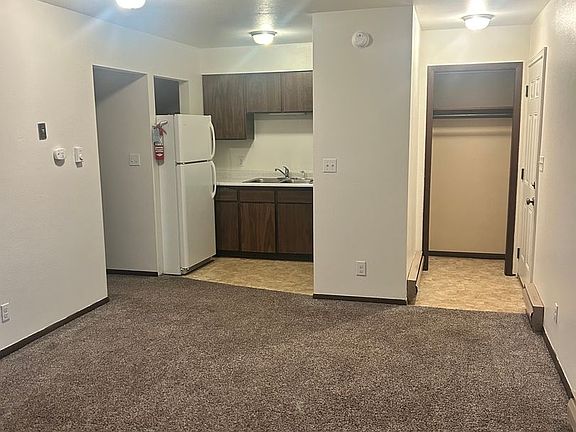 4th image of 1601 Kemp St
