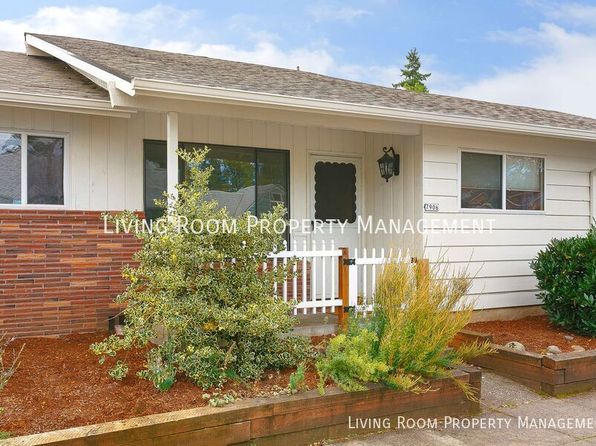 7906 NE Oregon St