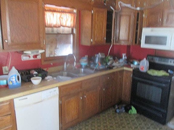 3rd image of 613 N Holcombe Ave