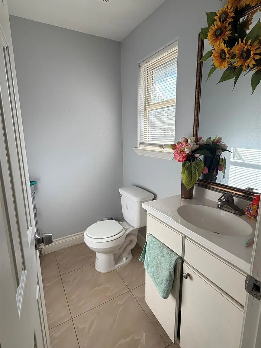 3 bed, 2.5 bath, 1200 sqft, $1,500 — Photo 4
