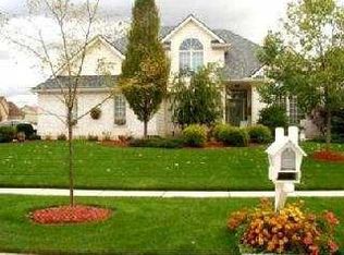 555 Hunters Run, Perrysburg, OH 43551