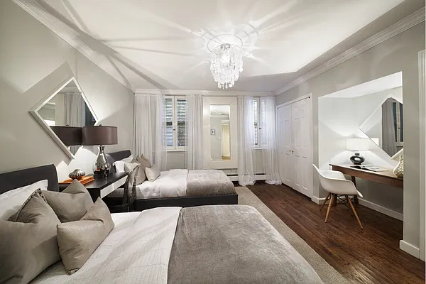 Sold by Stribling | media 7