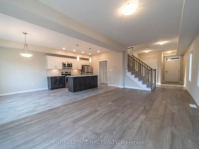 1217 Uppers Ln — Photo 2