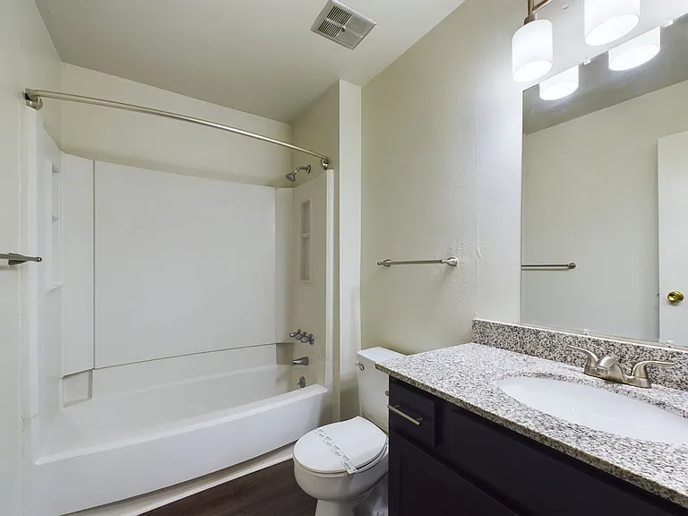 Stoney Brooke Apartments — Photo 39