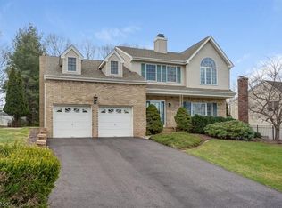 5 Barbieri Ct, Raritan, NJ 08869