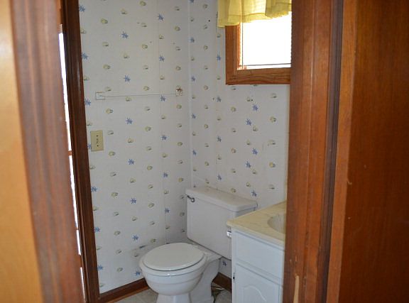 5th image of 1301 N Shore Dr