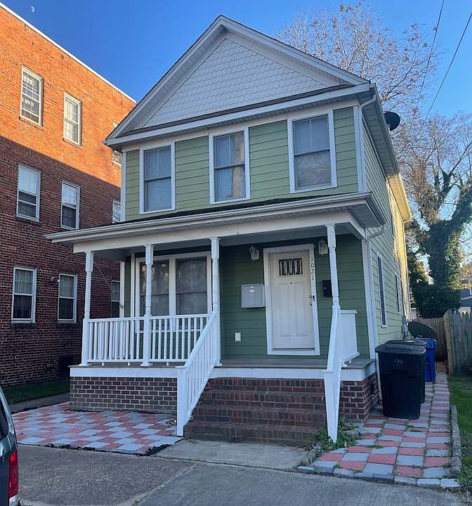 1st image of 1021 Ann St