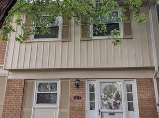 1812 Brentwood Dr, Troy, MI 48098