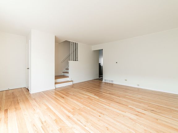 2nd image of 4866 Crain St #D