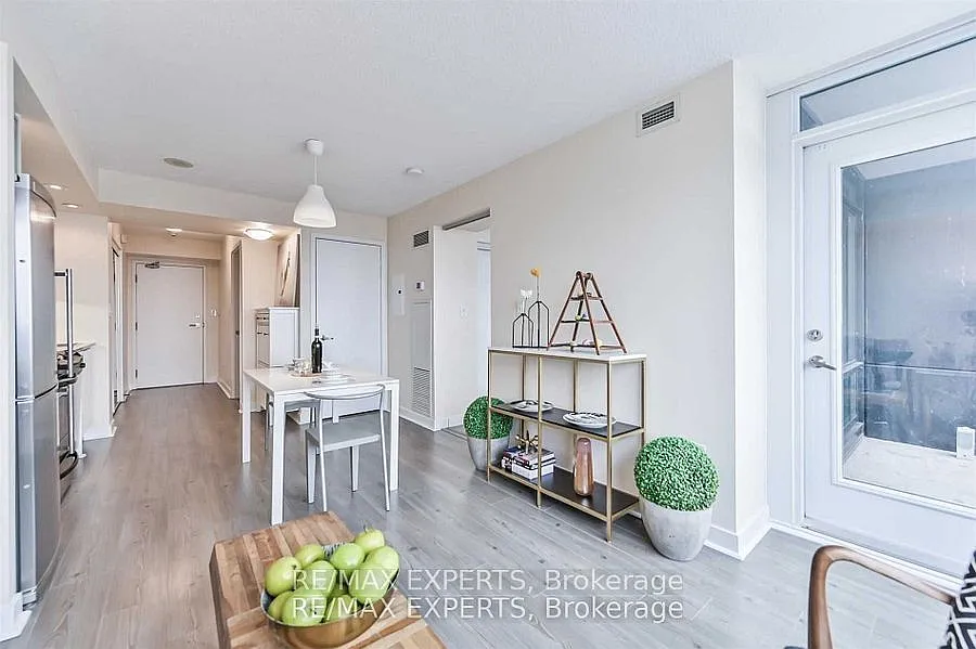 1 bed, $2,550 — Photo 4