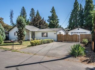 208 Arbor St, Rogue River, OR 97537