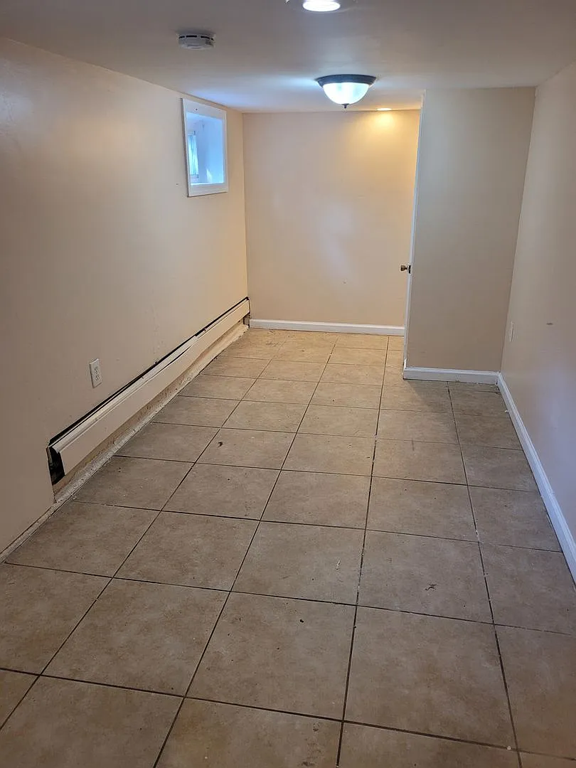 24 Valley St, Newark, NJ 07106 — Photo 3