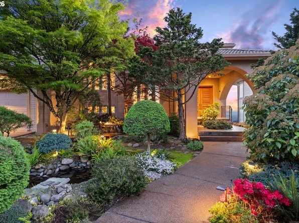 9212 NW McKenna Dr, Portland, OR 97229
