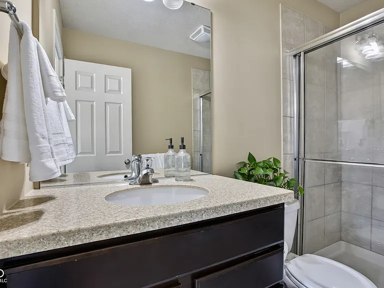 12692 Tamworth Dr — Photo 29