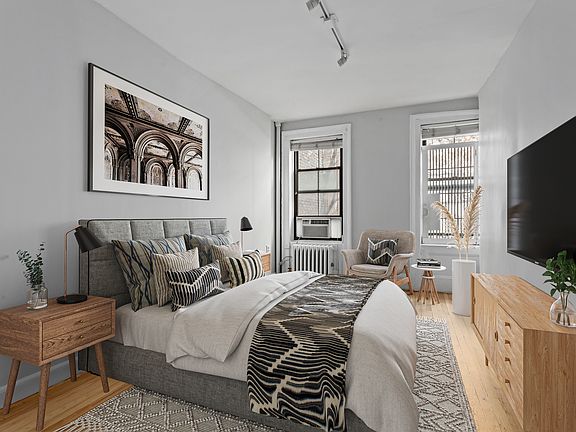 5th image of 21 E 7th St APT 5