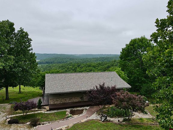 3rd image of 193 Raccoon Ridge Rd