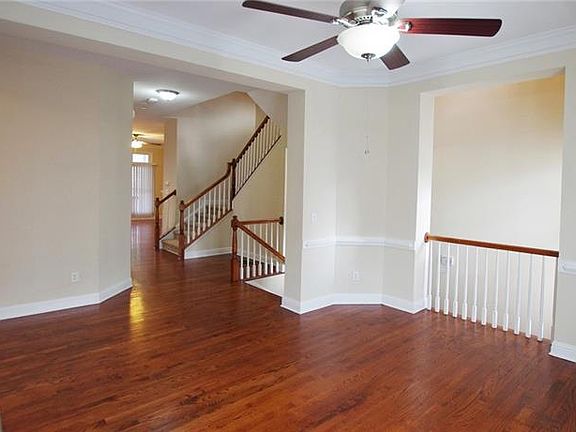 5th image of 1227 Creekside Pl SE