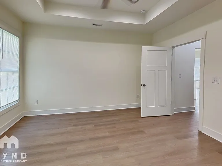 501 Everette St — Photo 10