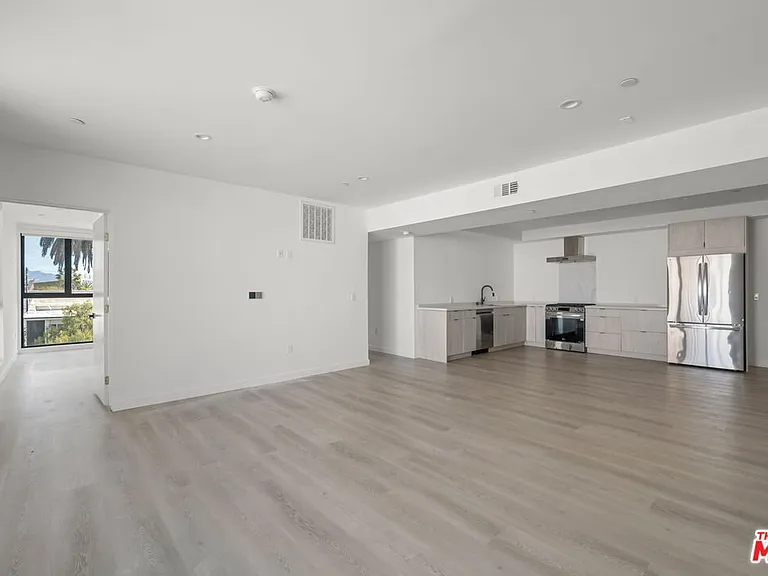 3755 S Canfield Ave #301 — Photo 6