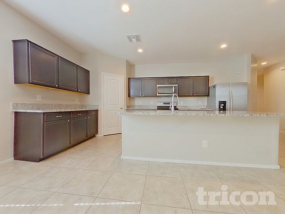 4th image of 31026 W Earll Dr