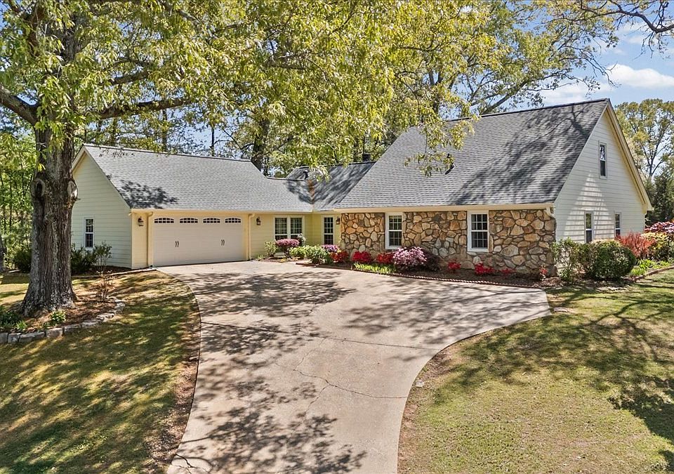 1st image of 3182 Wicks Lake Dr