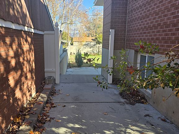 2nd image of 3835 S Claudia St