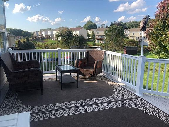 2nd image of 12857 Thoroughbred Dr
