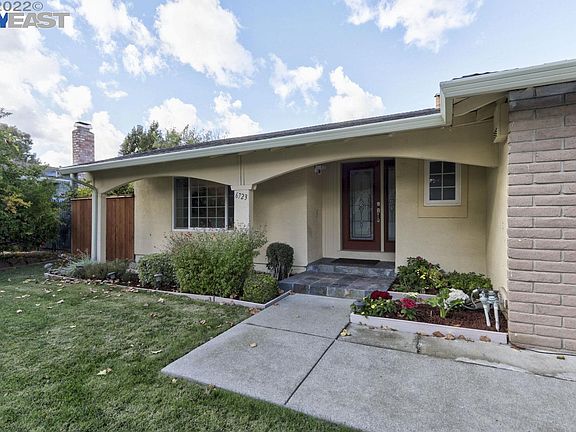 2nd image of 6723 Paseo Santa Cruz