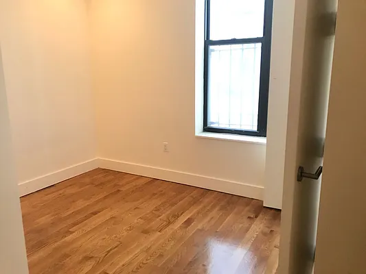 Rented by Premier Metro Realty Corp | media 8